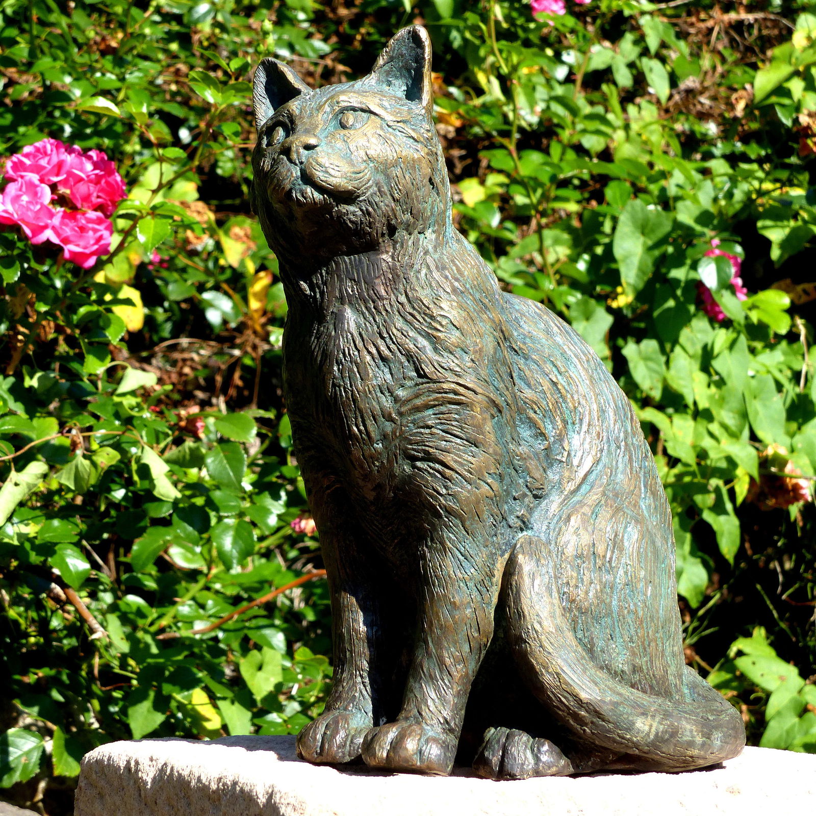 Rottenecker Bronze-Katze, mittelgroß, sitzend, 25 x 13 x 23 cm